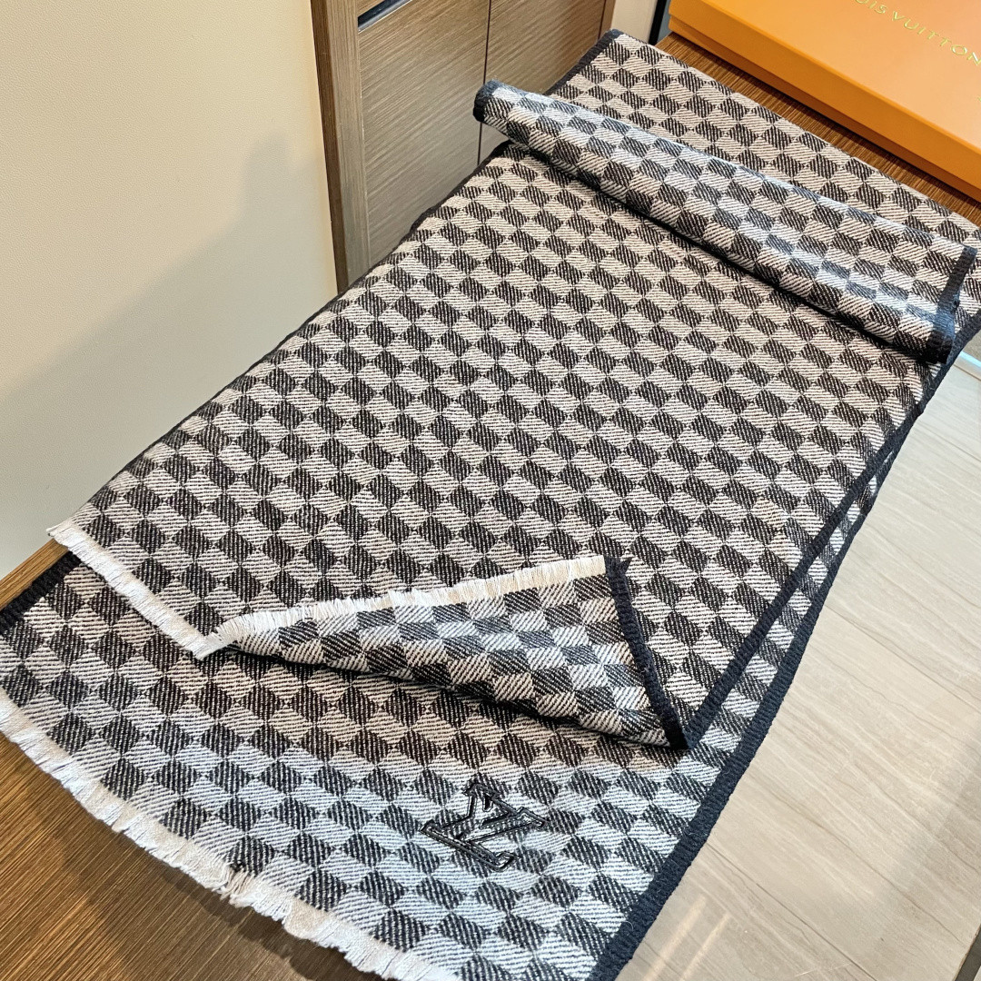 l0*is V*t0n checkered scarf 35x200cm 100% cashmere