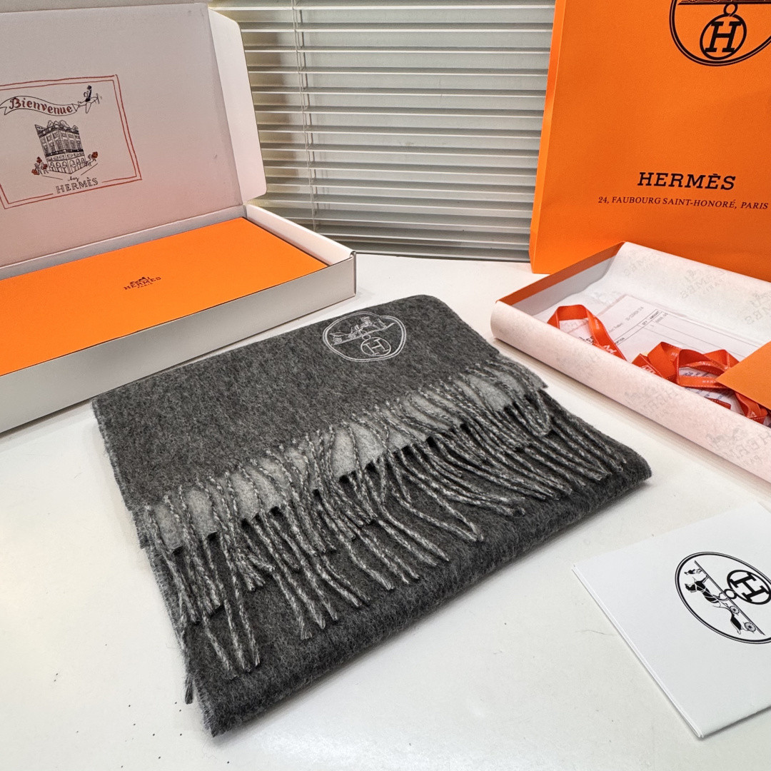 H**mes double-sided scarf 30x200cm