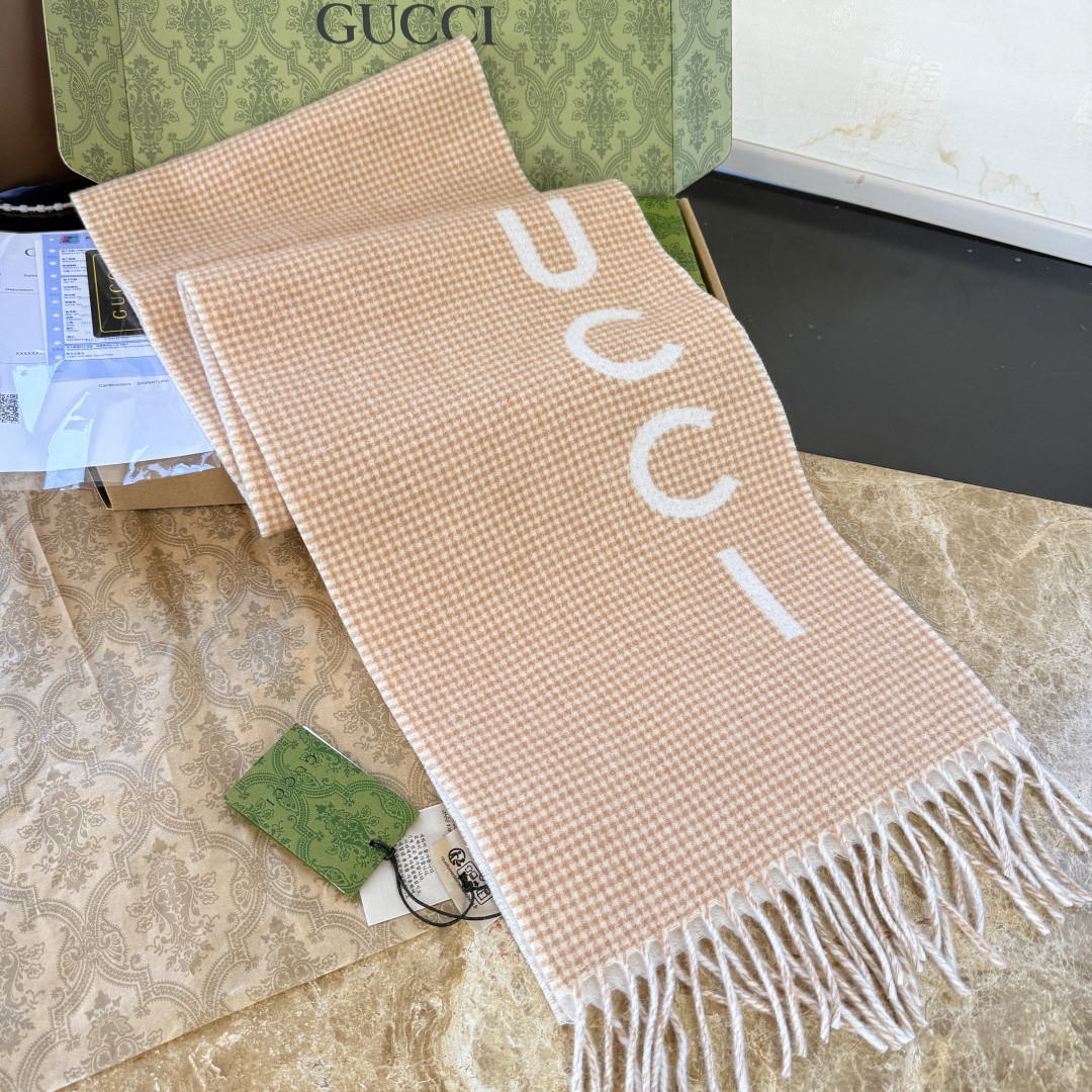 G*u*i scarf 30x180cm 100%cashmere