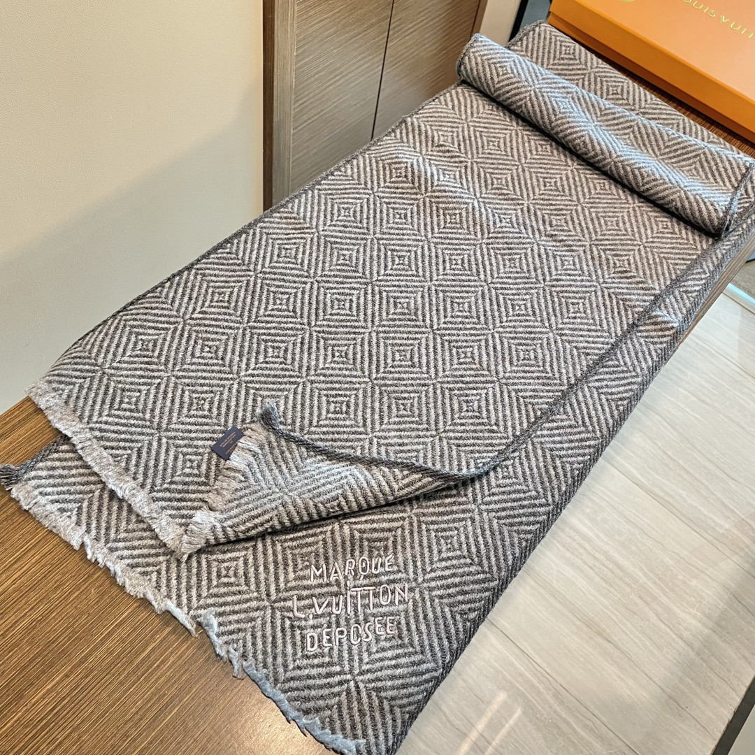 l0*is V*t0n scarf 35x200cm 100% cashmere
