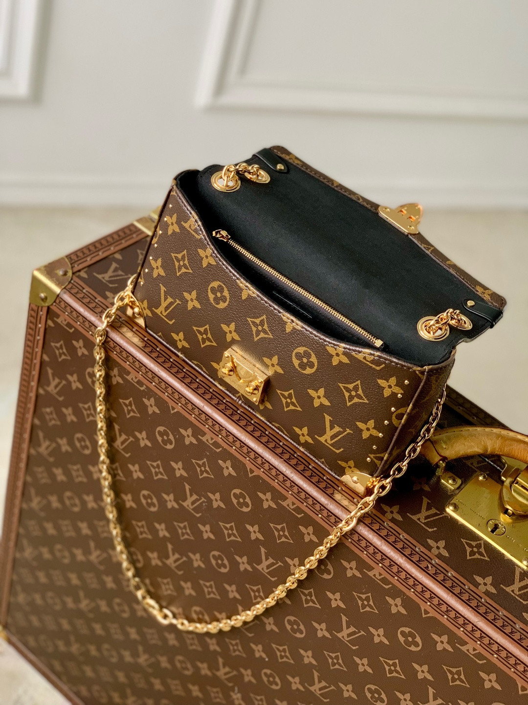 LV TRUNKIE EAST WEST BAG M27266 15x6x25cm