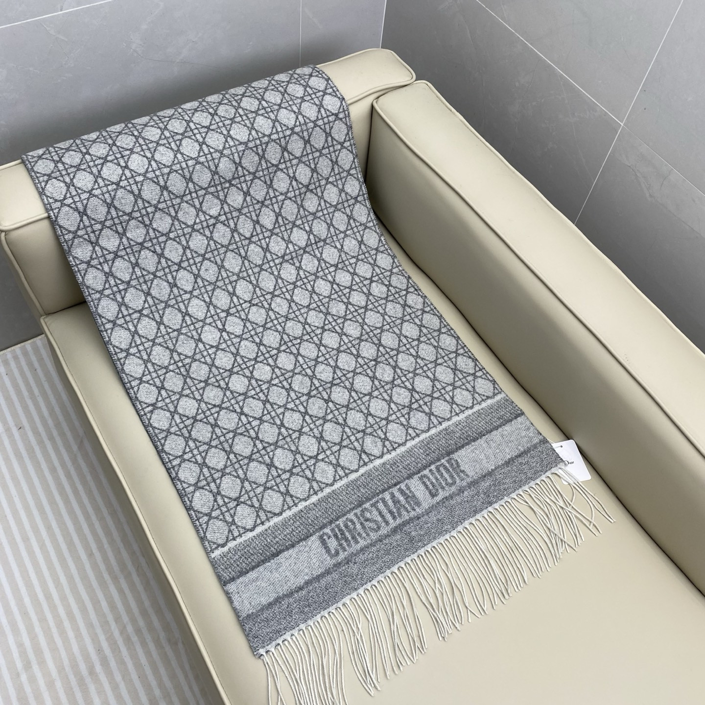 D*or cannage scarf 220x45cm 67% cashmere 43% virgin wool