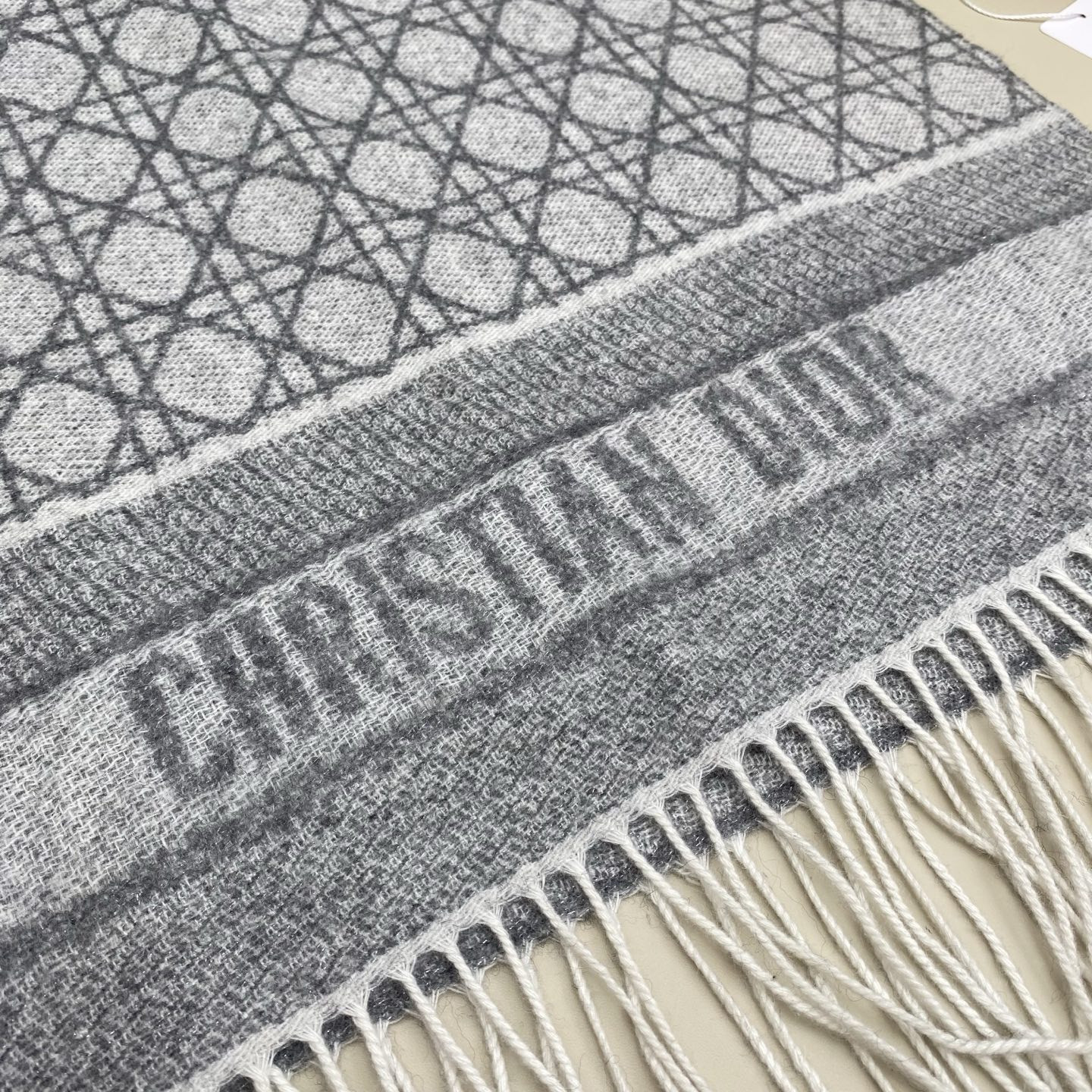 D*or cannage scarf 220x45cm 67% cashmere 43% virgin wool