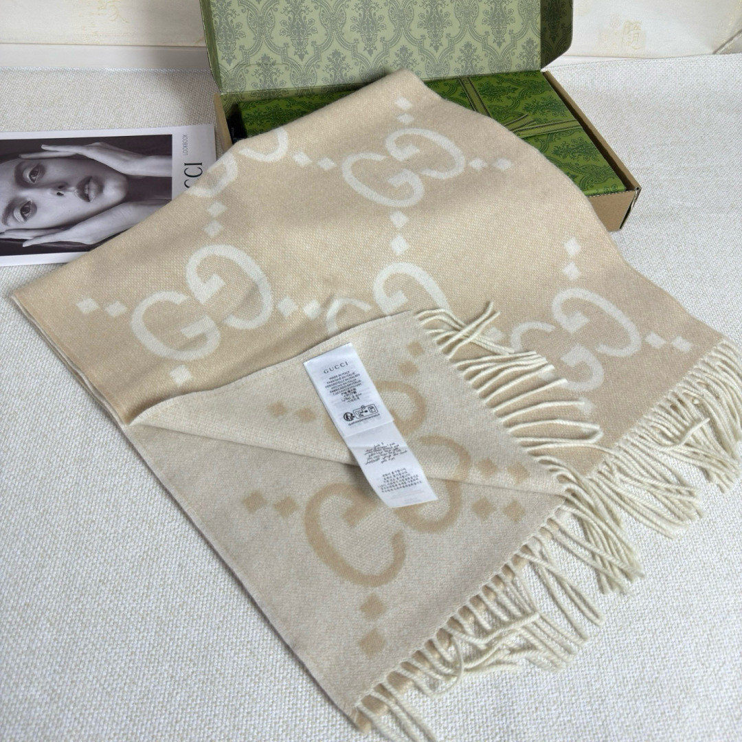 G*u*i scarf 45x200cm 100% cashmere