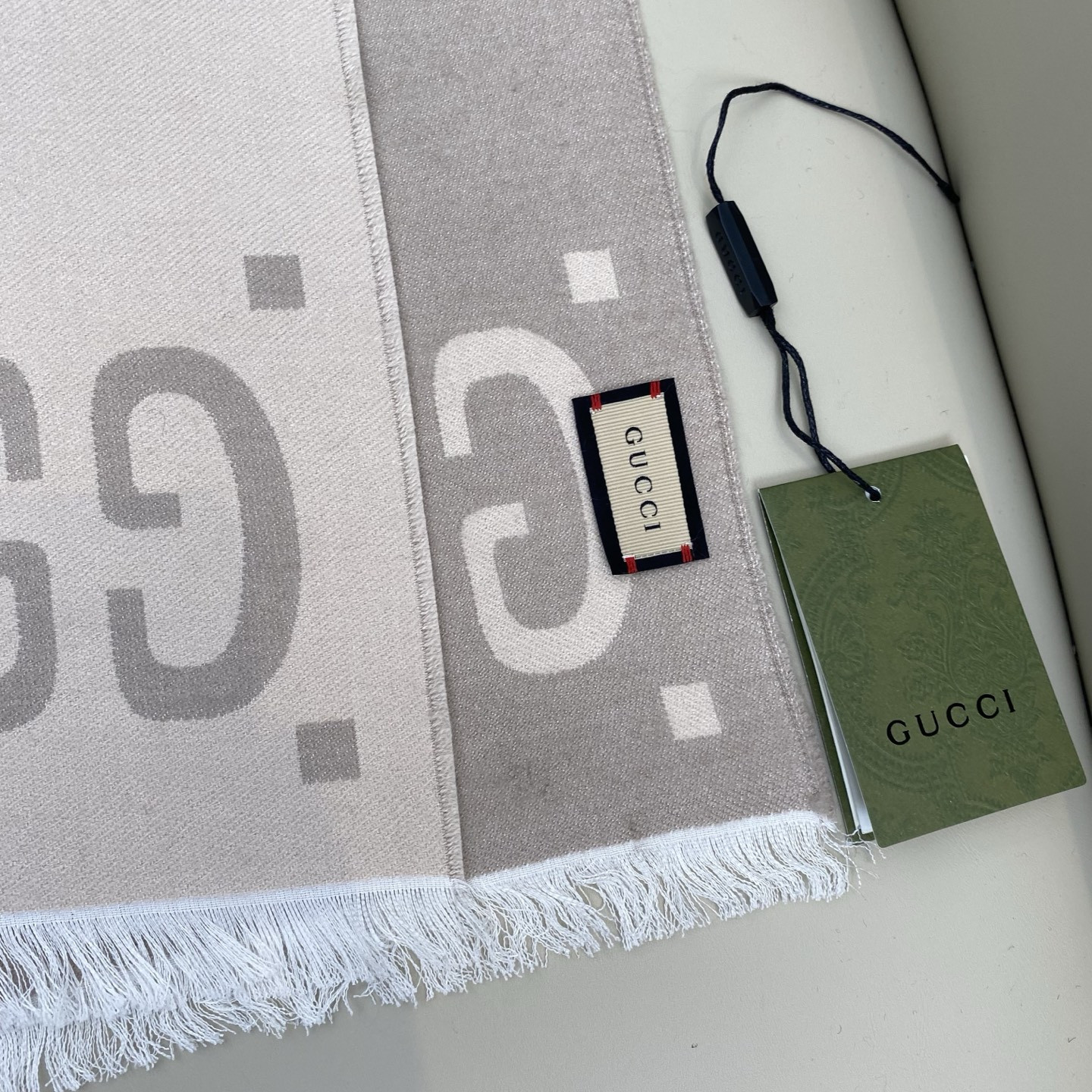G*u*i scarf 190x35cm