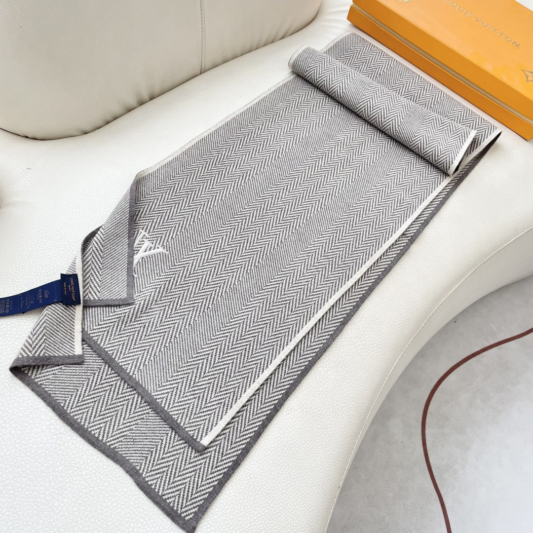 l0*is V*t0n scarf 32x180cm 100% knitted cashmere