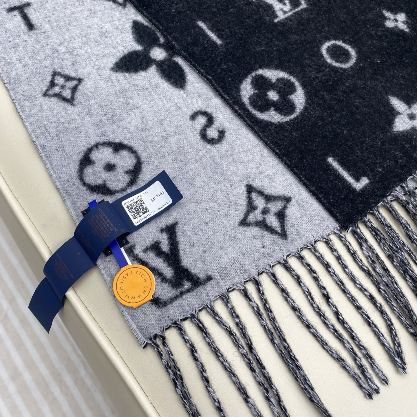 l0*is V*t0n reykjavik 2.0 scarf 40x220cm 100% cashmere