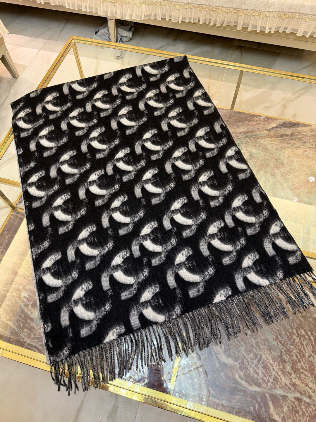 Ch*el scarf 65x210cm 100% cashmere