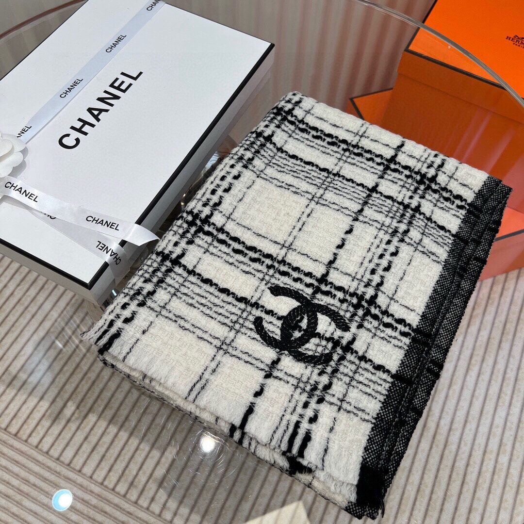 Ch*el scarf 70x190cm