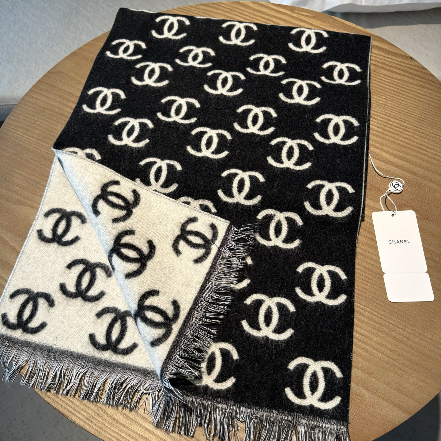 Ch*el scarf 35x180cm 92% wool 8% cashmere