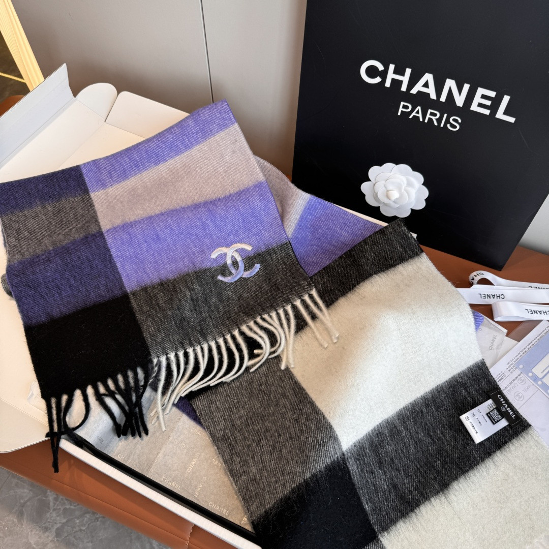 Ch*el scarf 30x200cm 100% lamb