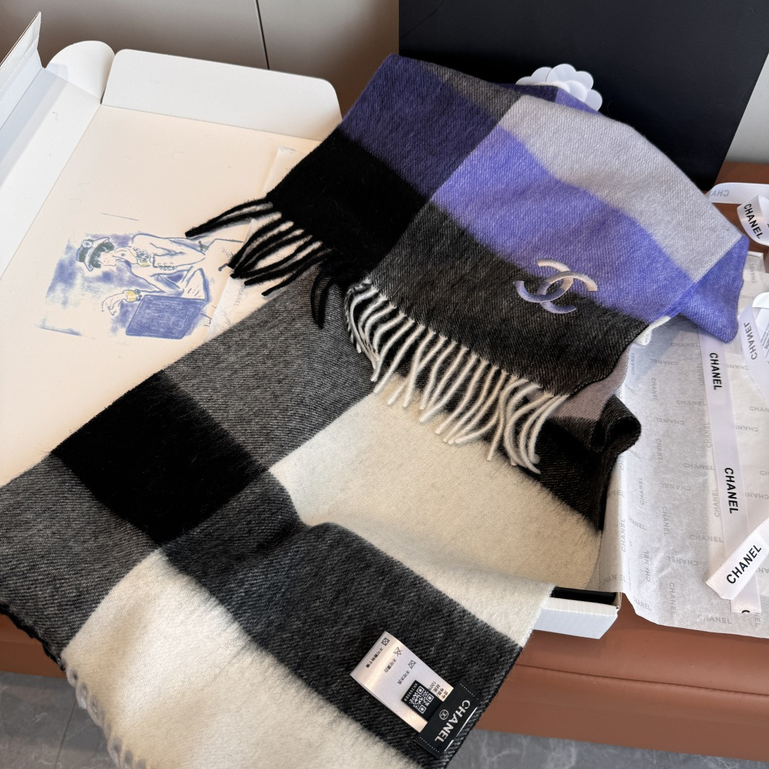 Ch*el scarf 30x200cm 100% lamb