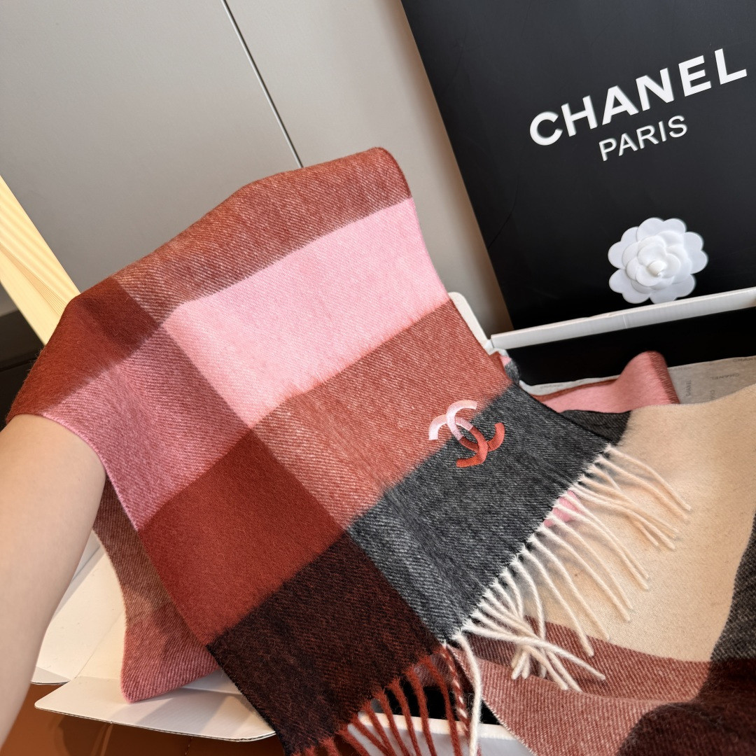 Ch*el scarf 30x200cm 100% lamb