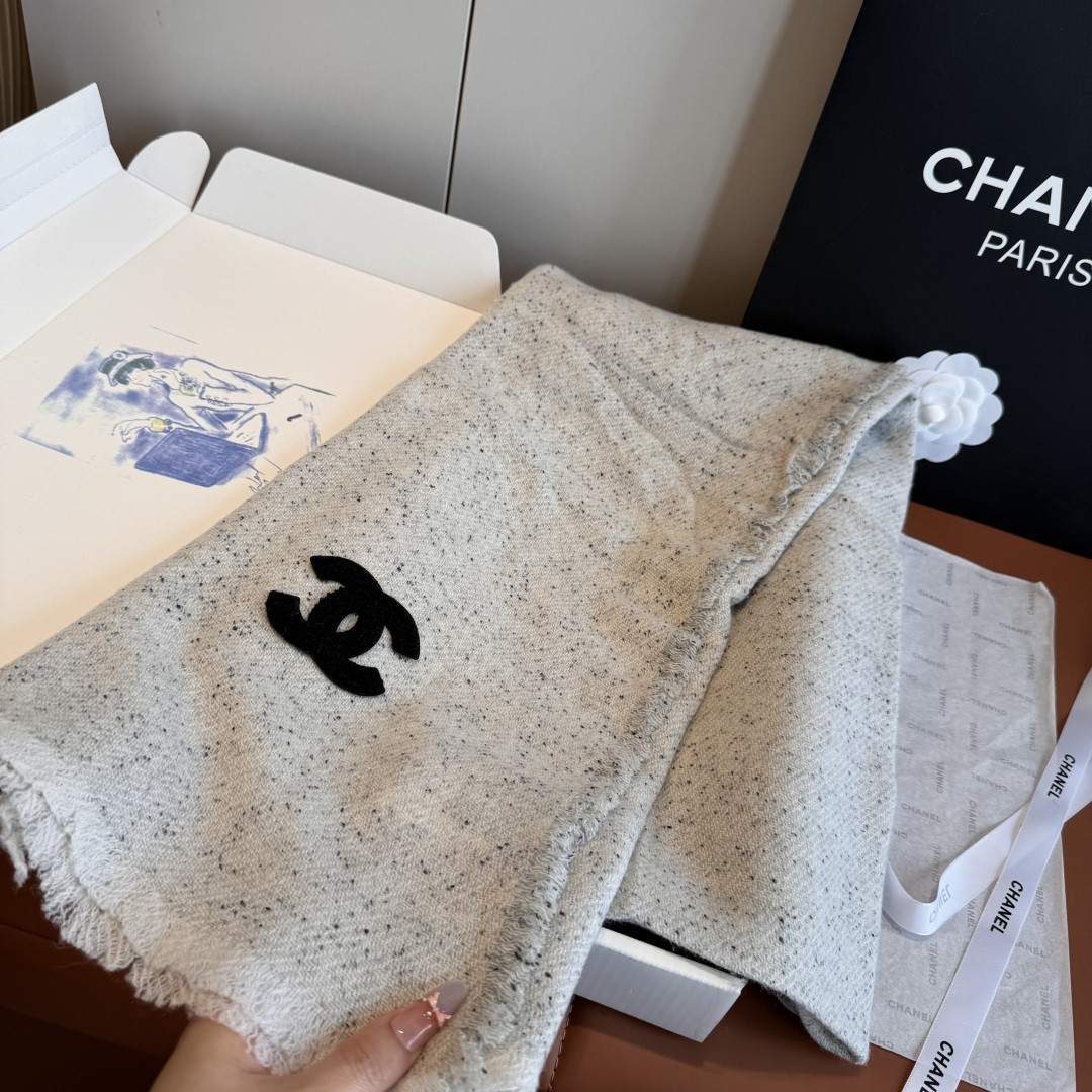 Ch*el scarf 70x180cm 100% cashmere