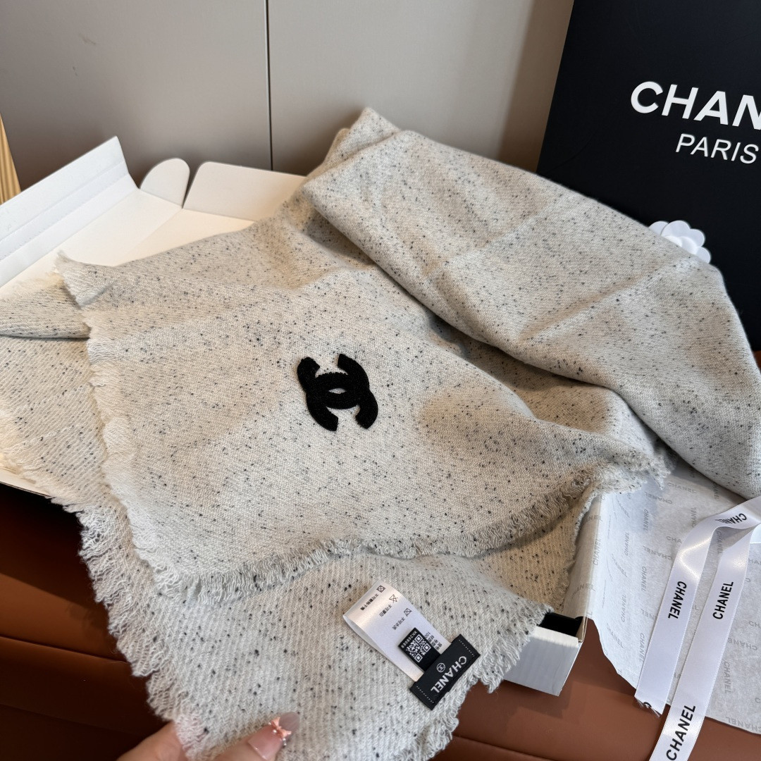 Ch*el scarf 70x180cm 100% cashmere