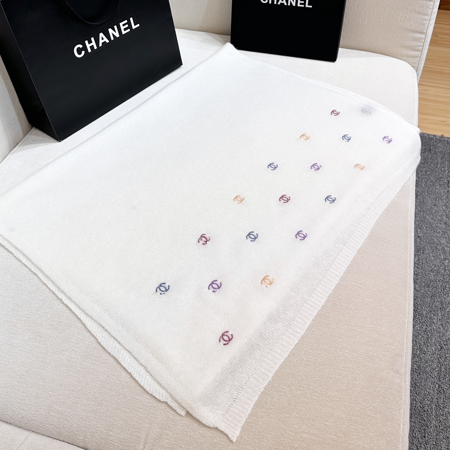 Ch*el scarf 65x180cm 60% cashmere 40% mulberry silk
