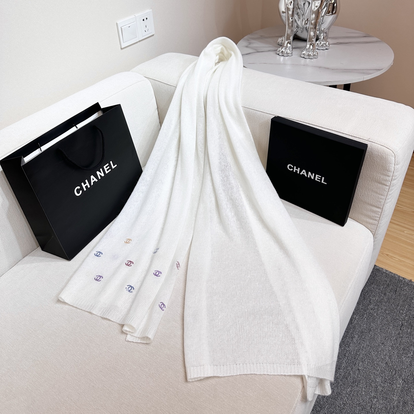 Ch*el scarf 65x180cm 60% cashmere 40% mulberry silk