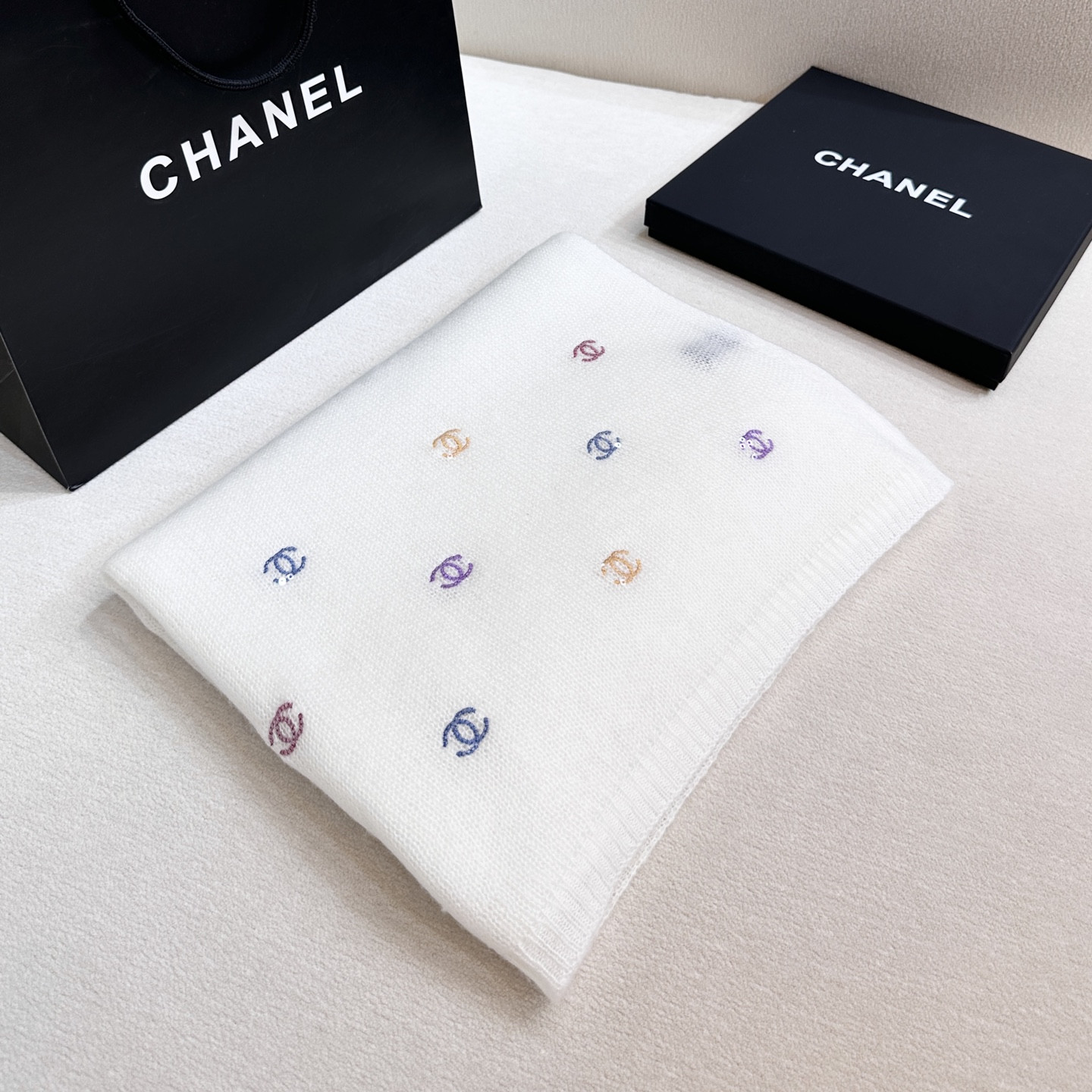 Ch*el scarf 65x180cm 60% cashmere 40% mulberry silk