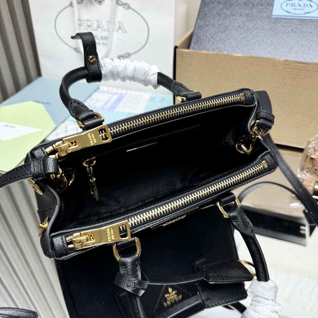 Pra*a galleria patent saffiano leather mini-bag 12.5x21x8.5cm
