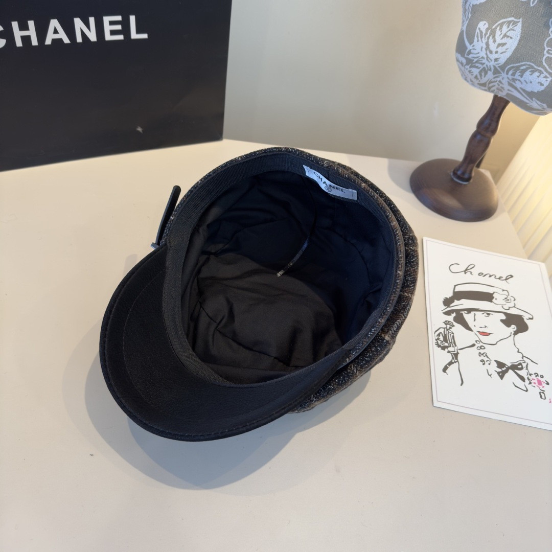 Ch*el newsboy cap 57cm head circumference