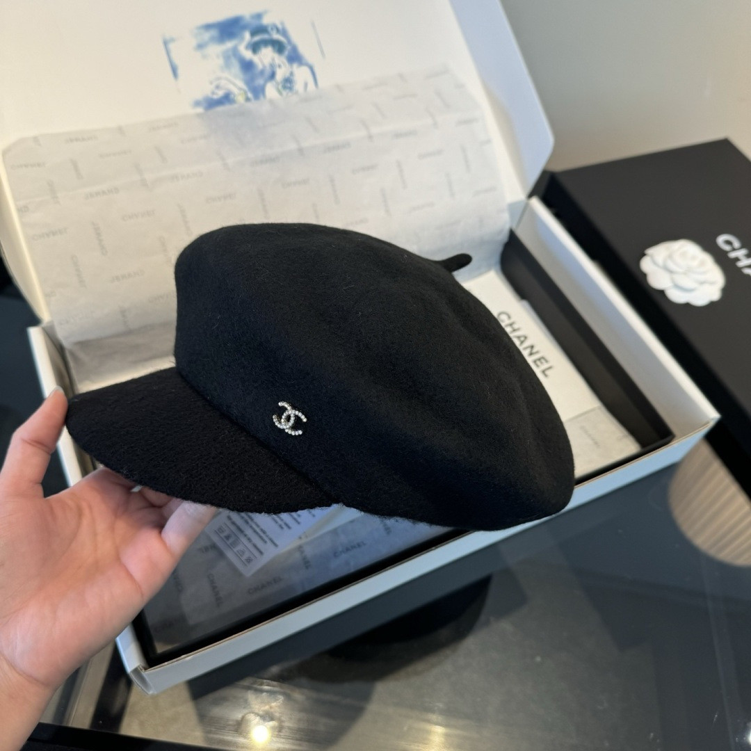 Ch*el wool felt beret