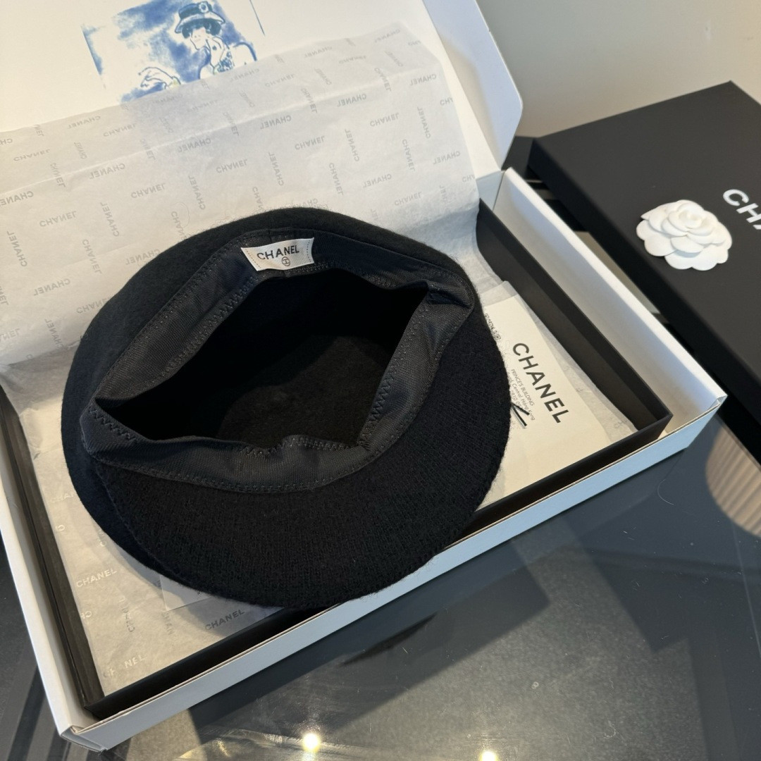 Ch*el wool felt beret