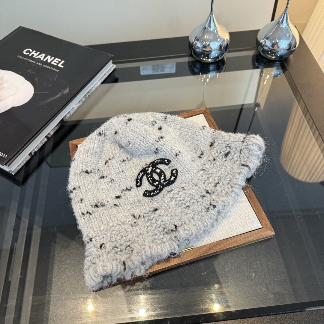 Ch*el knit bucket hat