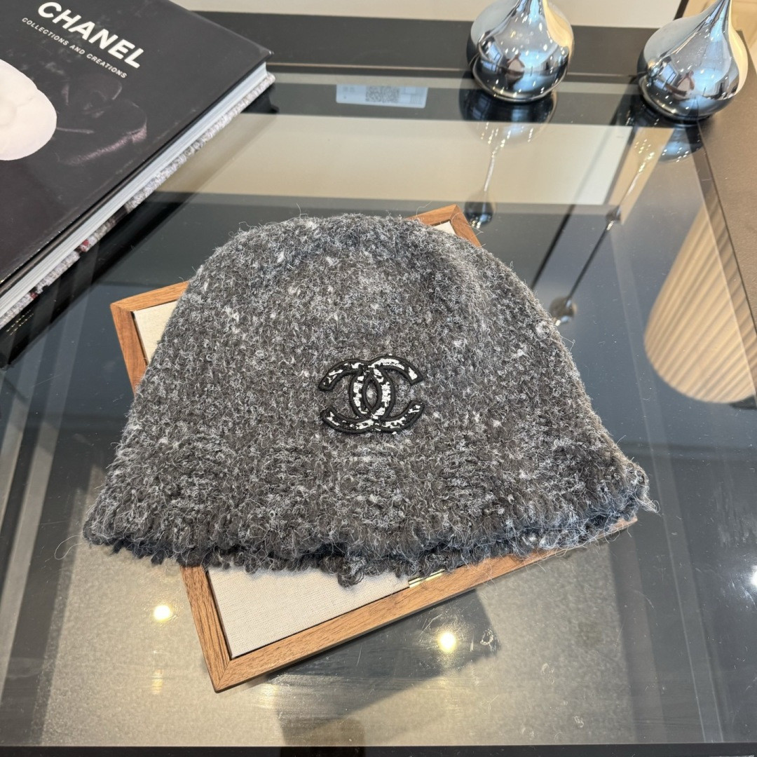 Ch*el knit bucket hat