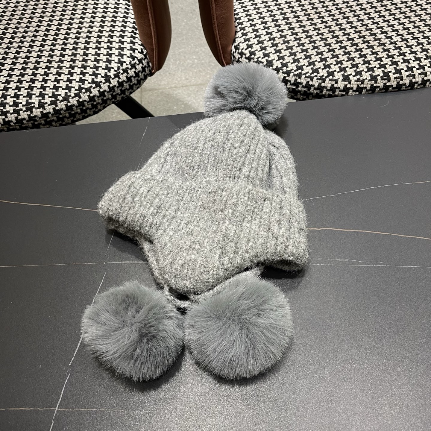 D*or trapper hat