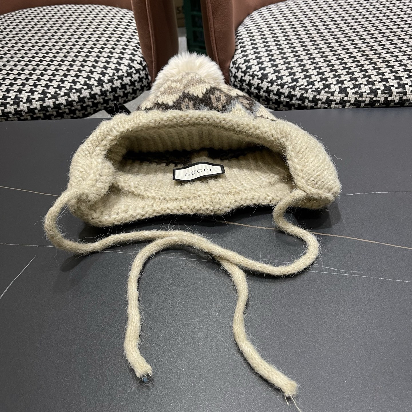 G*u*i knit trapper hat