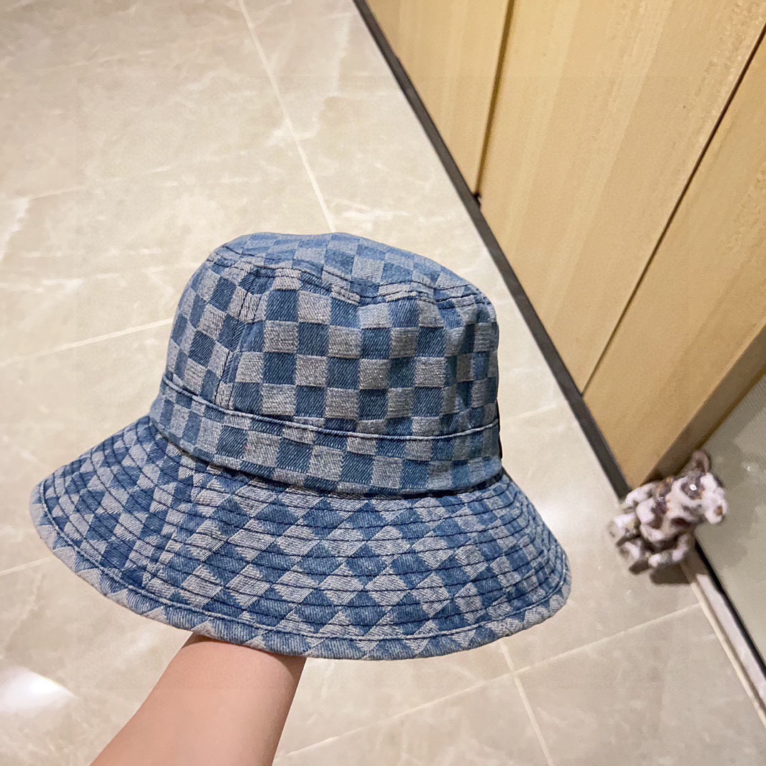 l0*is V*t0n bucket hat