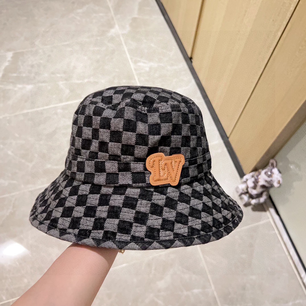 l0*is V*t0n bucket hat