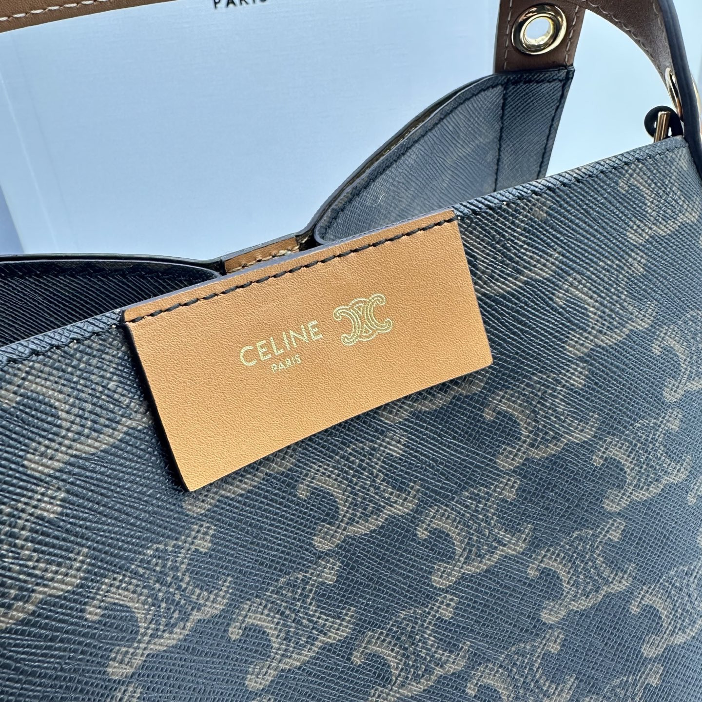 Ce**e small cube bag 18.5x21x17cm