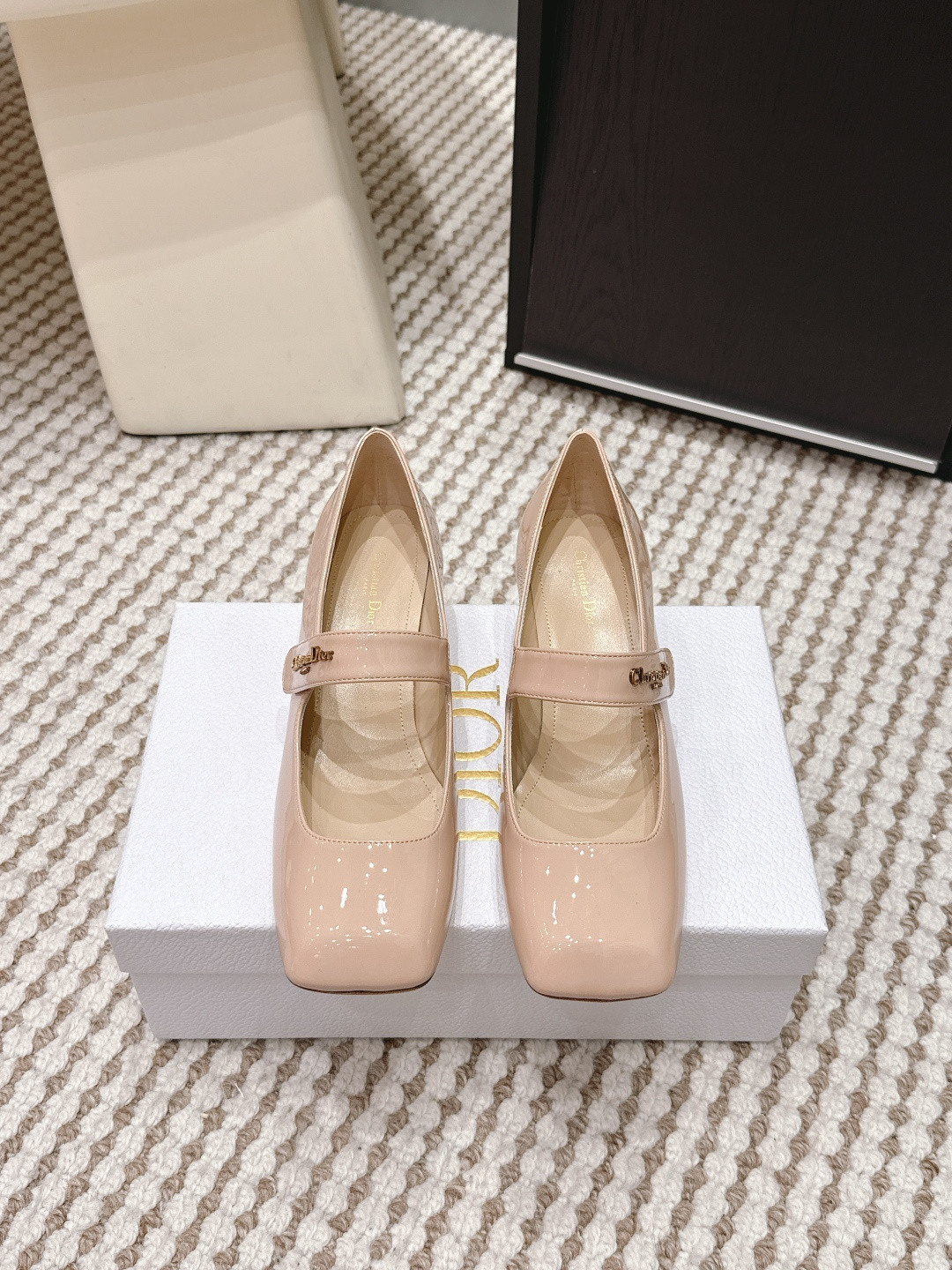 ua D*or lolita high heels