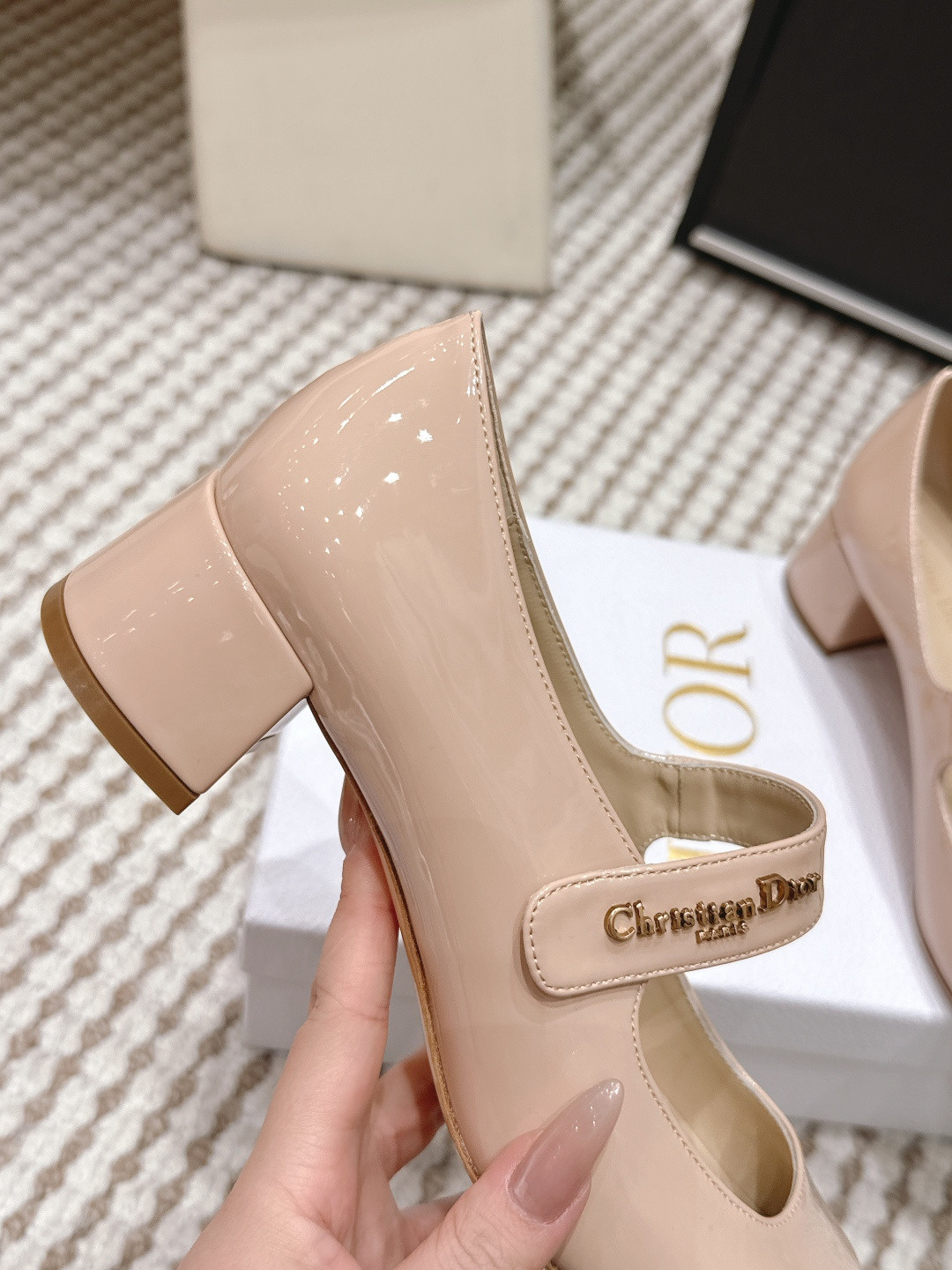 ua D*or lolita high heels