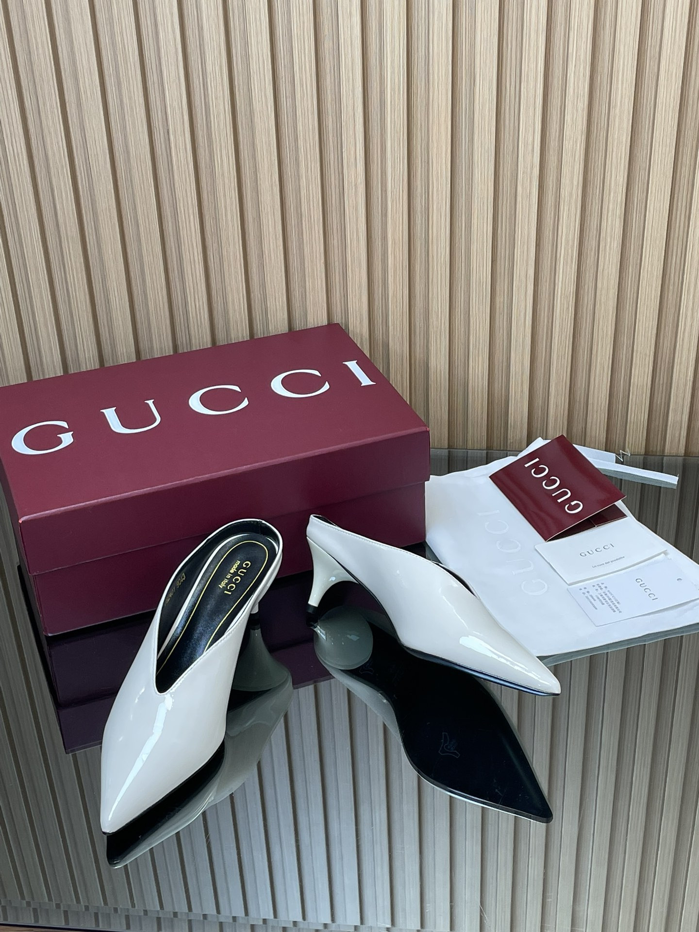 ua G*u*i 97 heeled mule