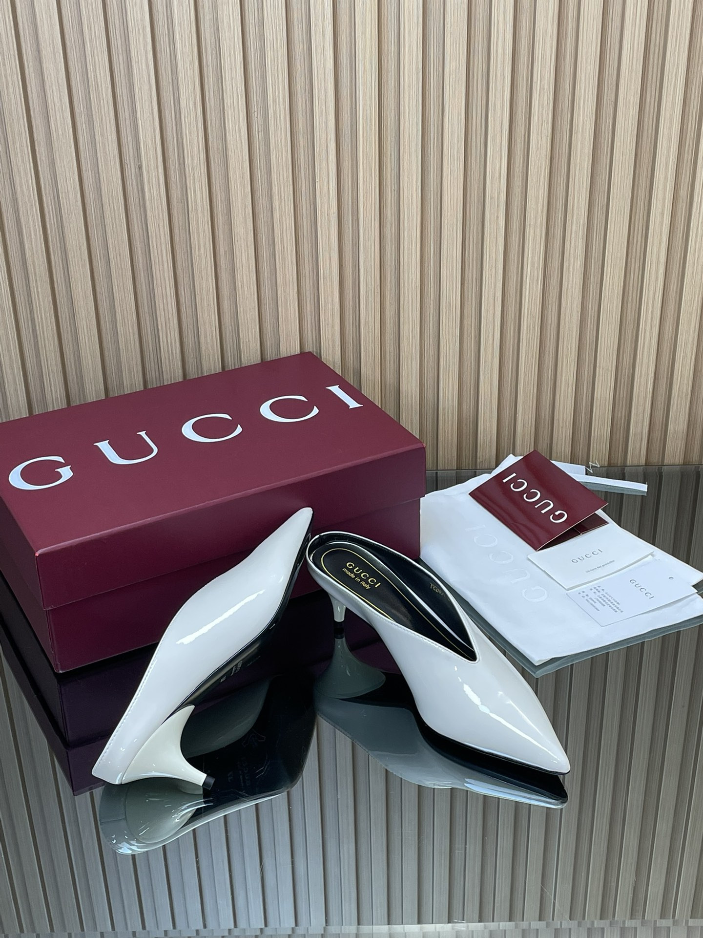 ua G*u*i 97 heeled mule