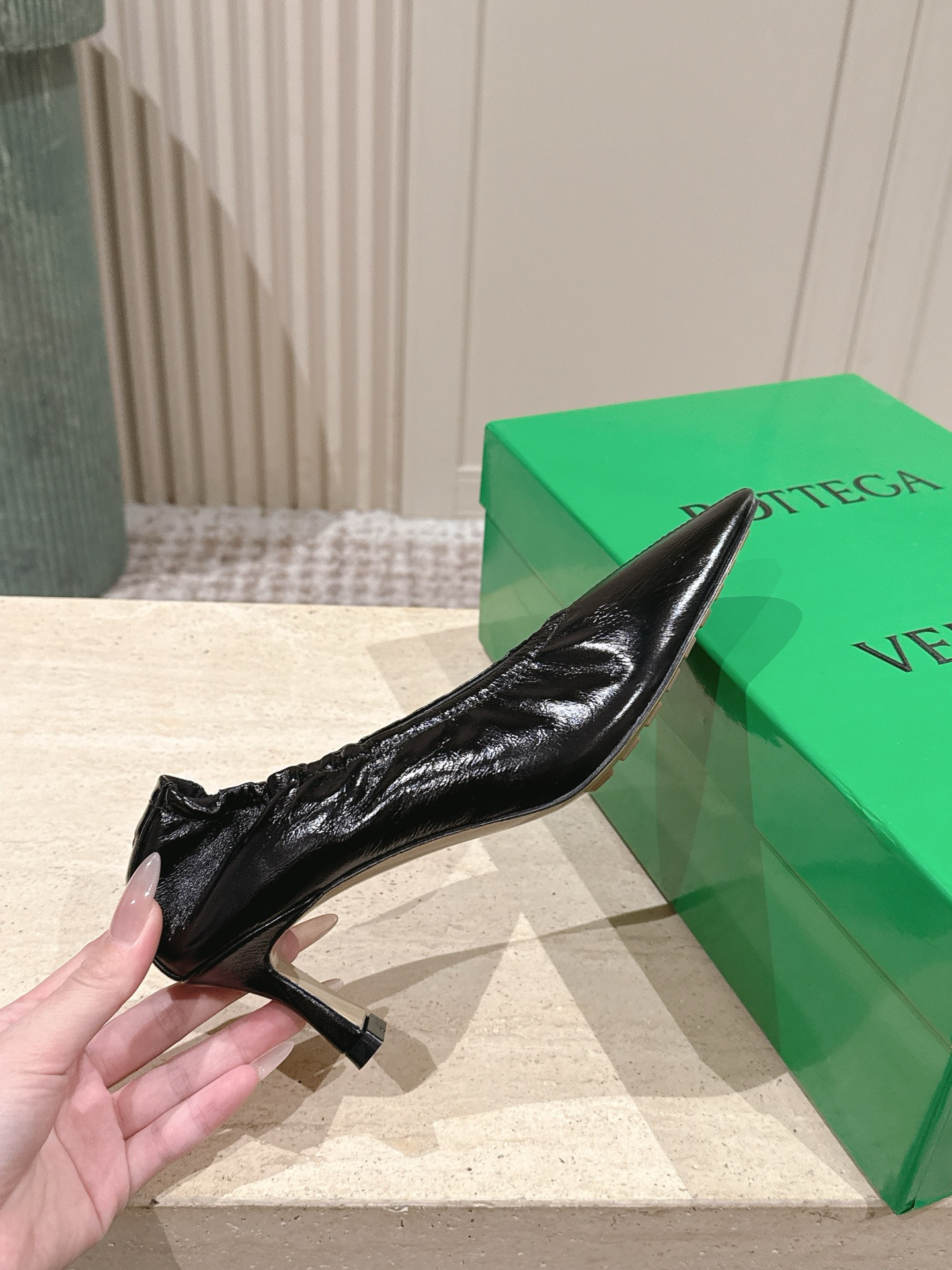 ua bo*te*ga Ve*ne*ta sofia pump