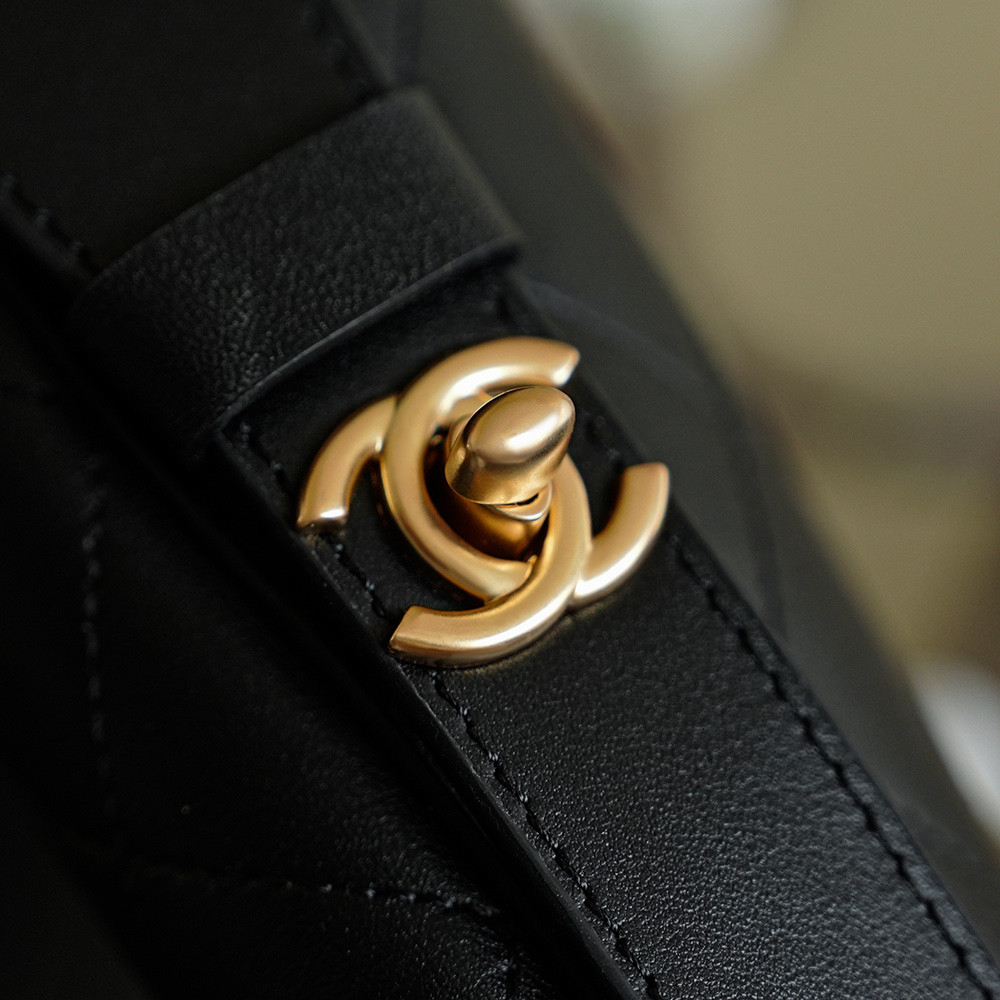 Ch*el 26c bucket bag 12x32x31cm