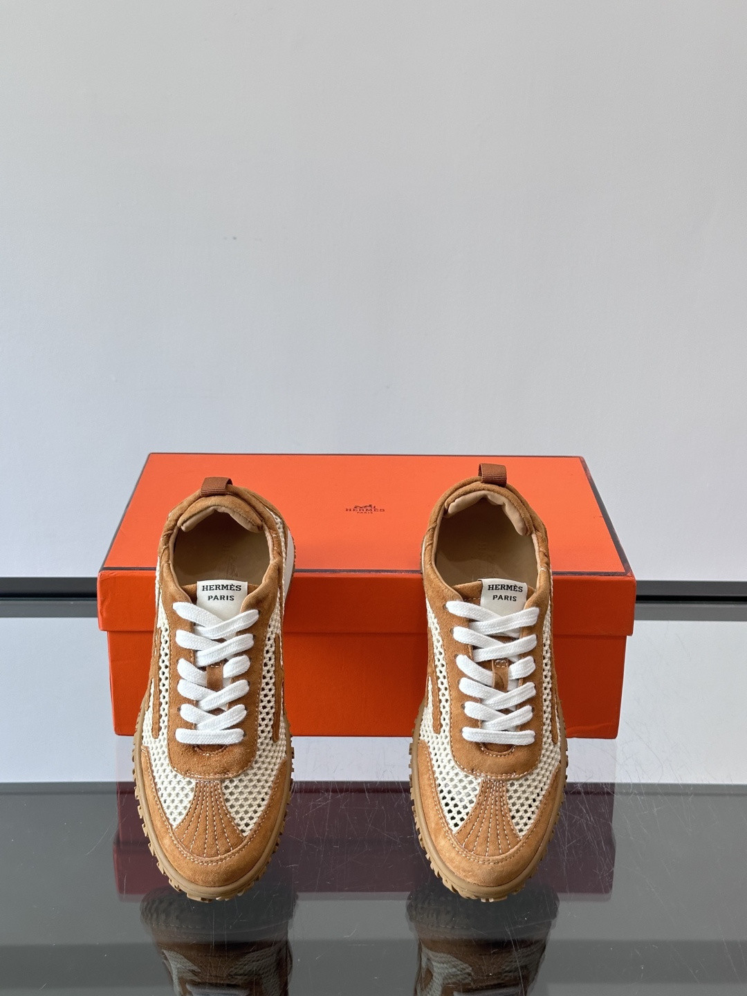 ua H**mes jet sneaker