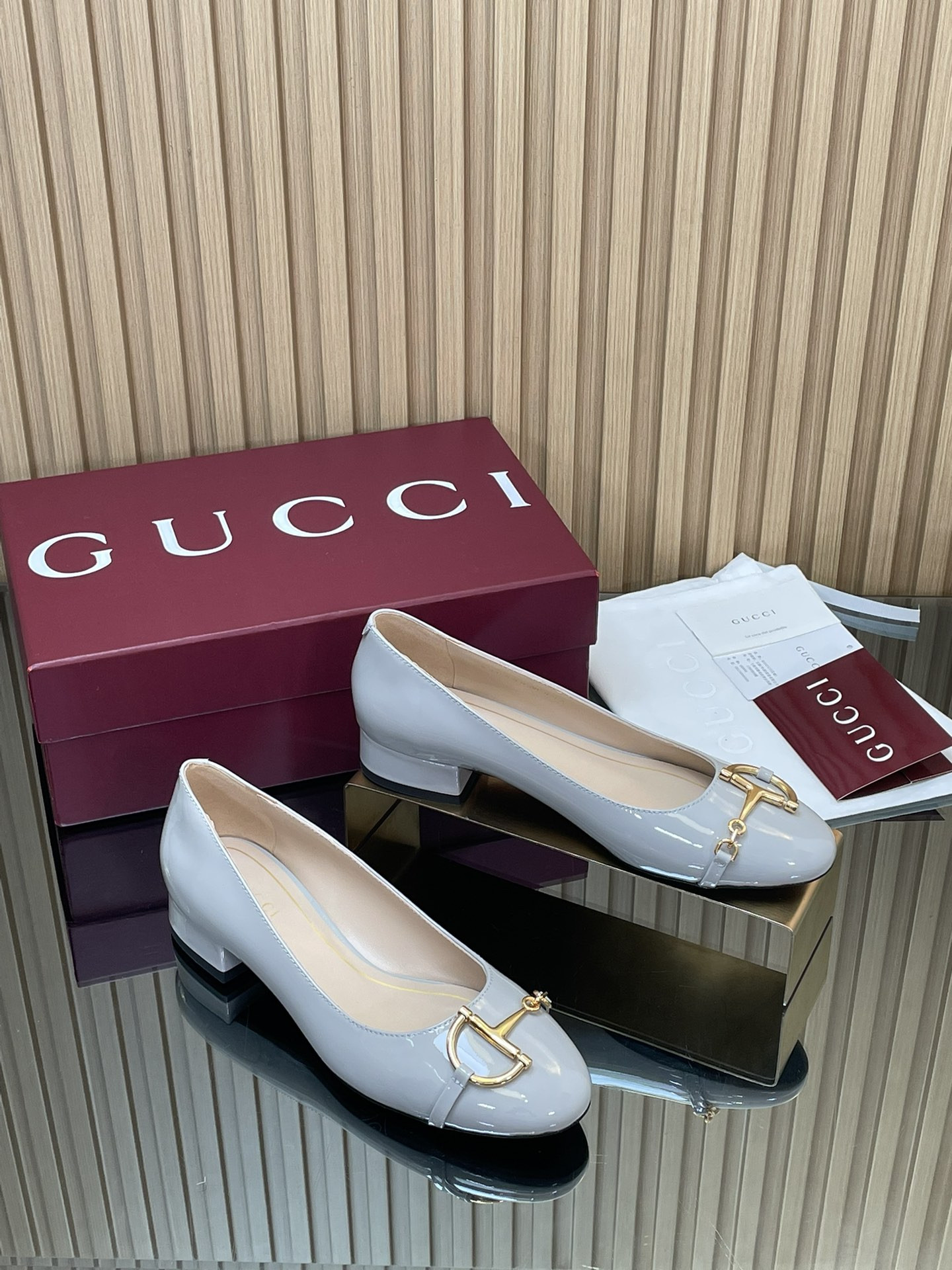 ua G*u*i ballet flat with half horsebit