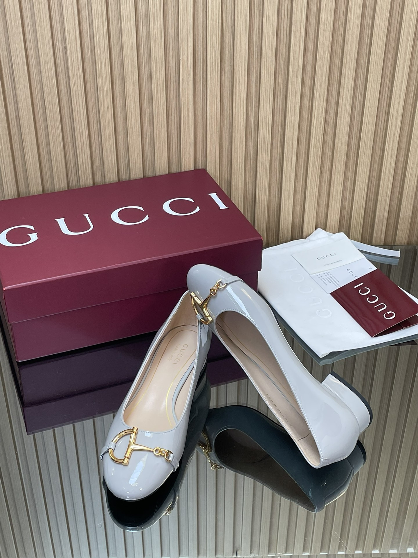 ua G*u*i ballet flat with half horsebit