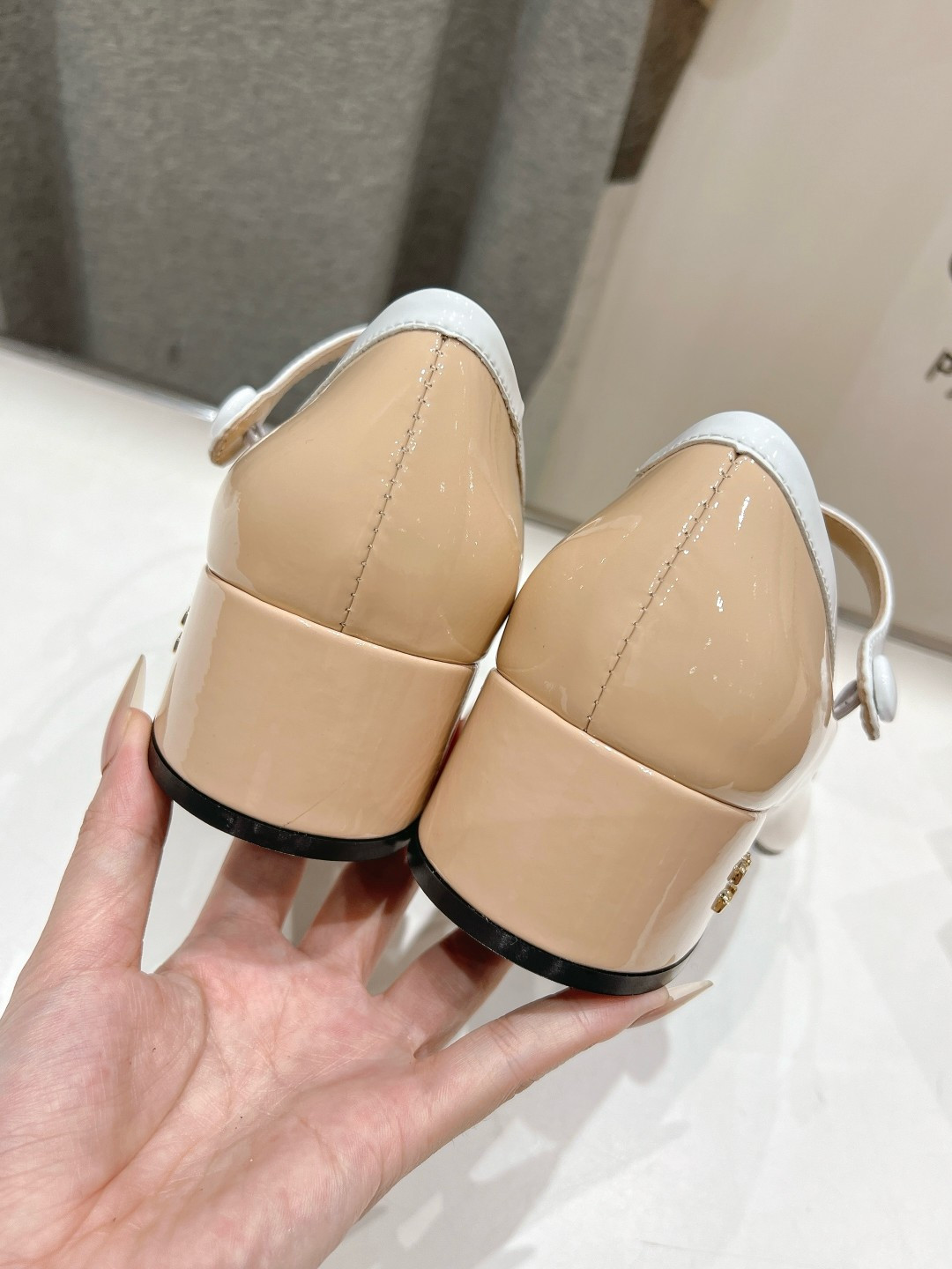 ua M1v M1v patent leather mary jane pumps 4.5cm heel