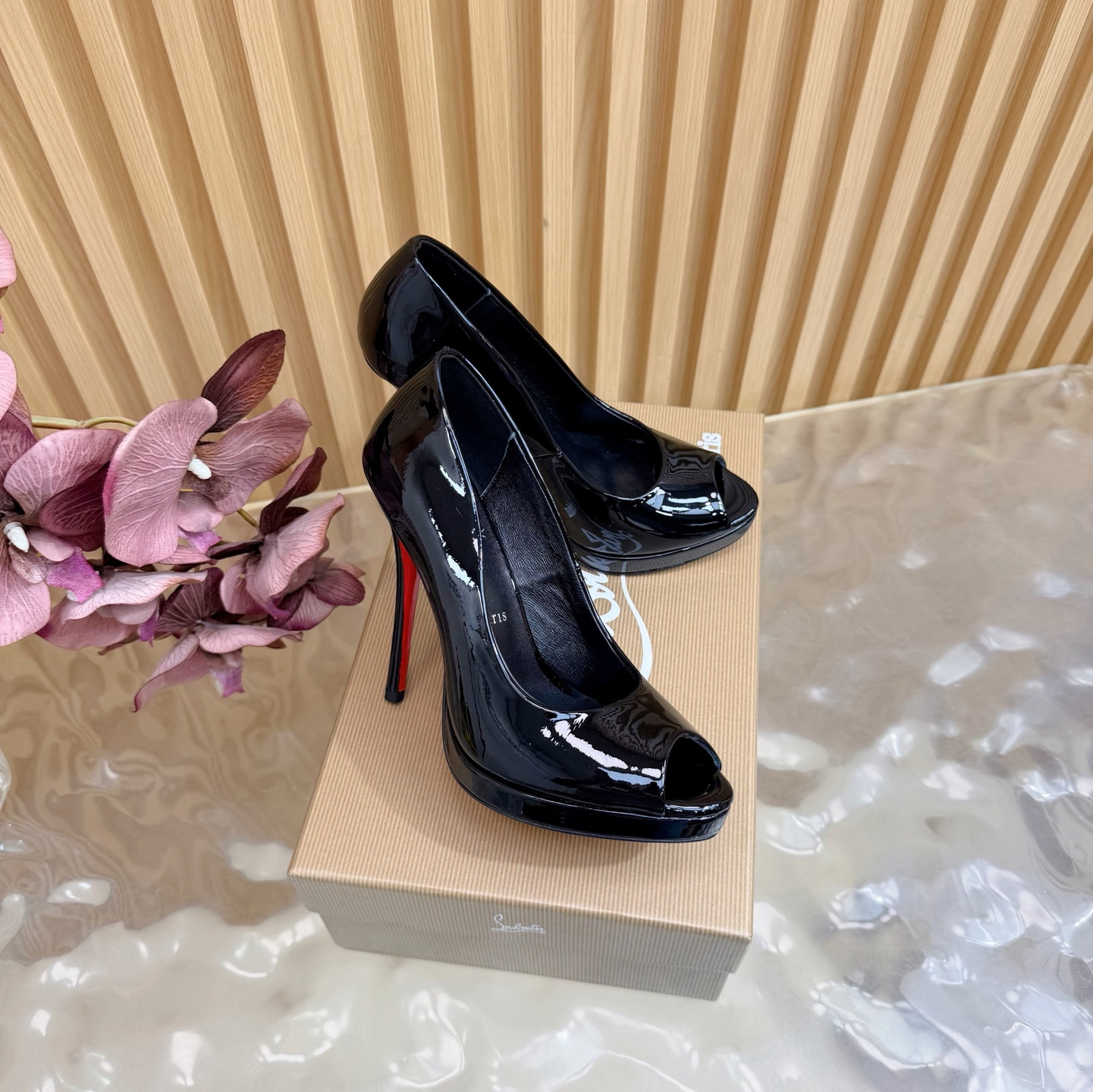 ua Ch**an louboutin pumps 12cm heel