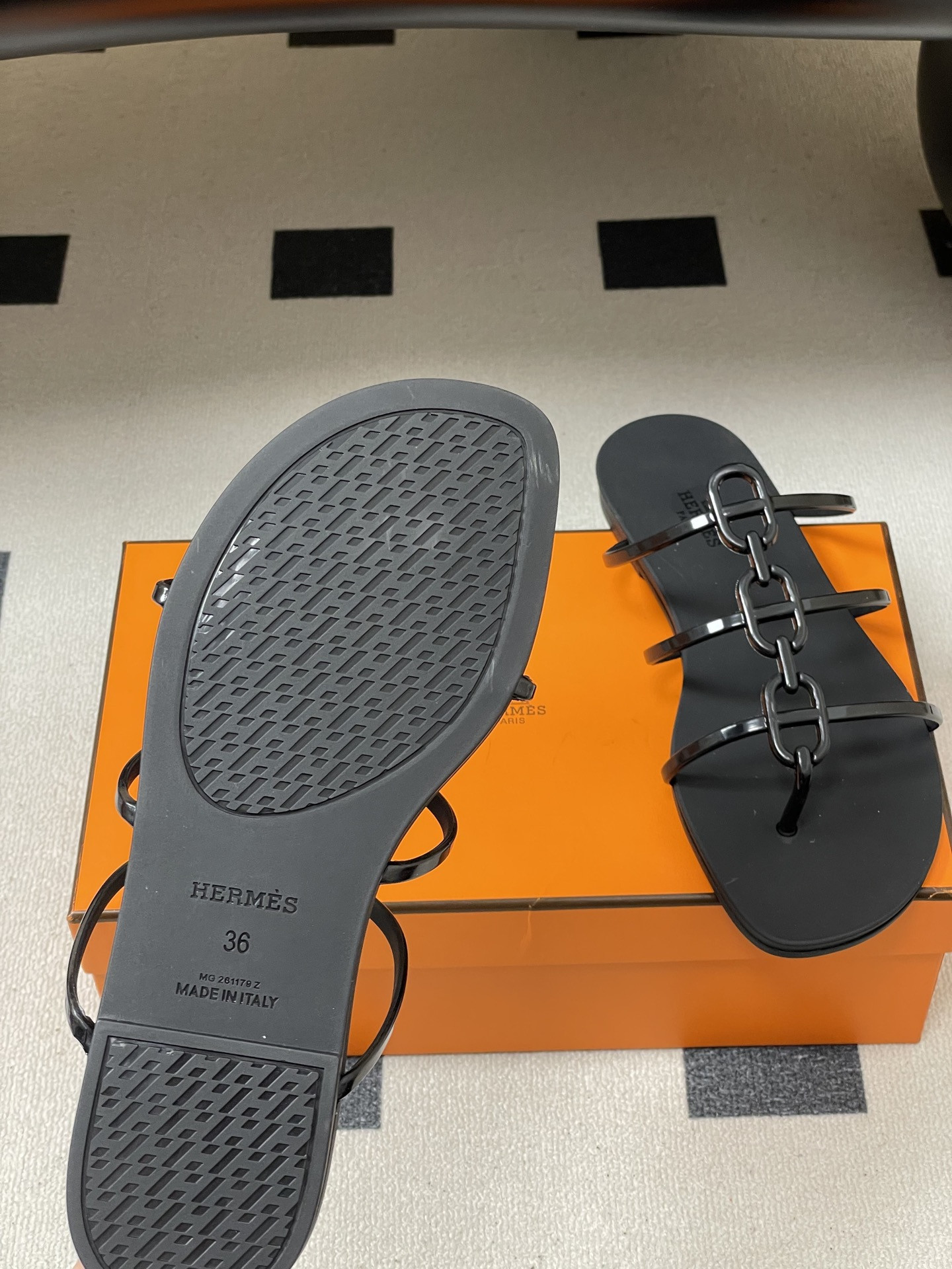 ua H**mes mykonos sandal