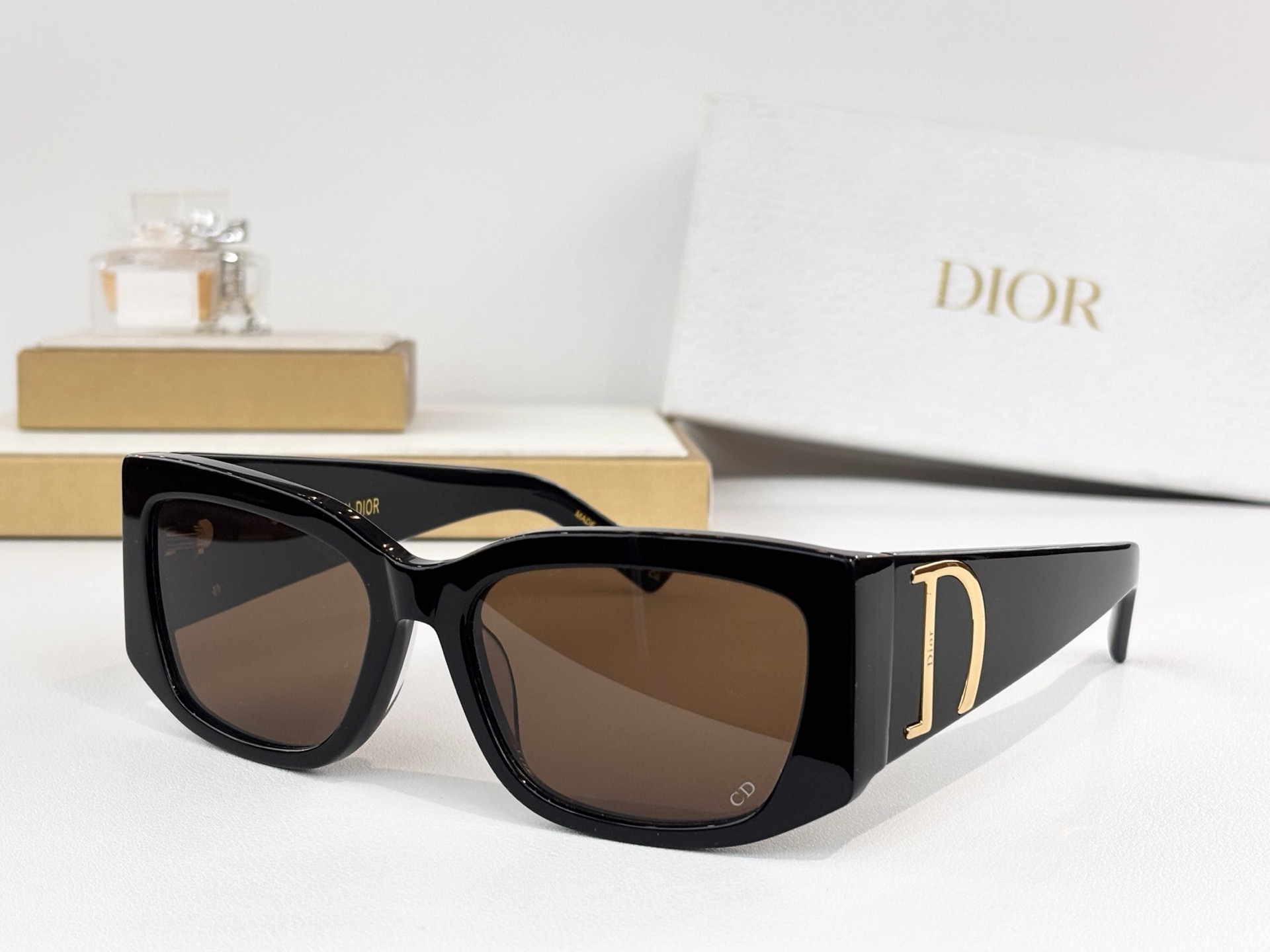 d*or glasses cd Di*m*nd s11f 55-18-140