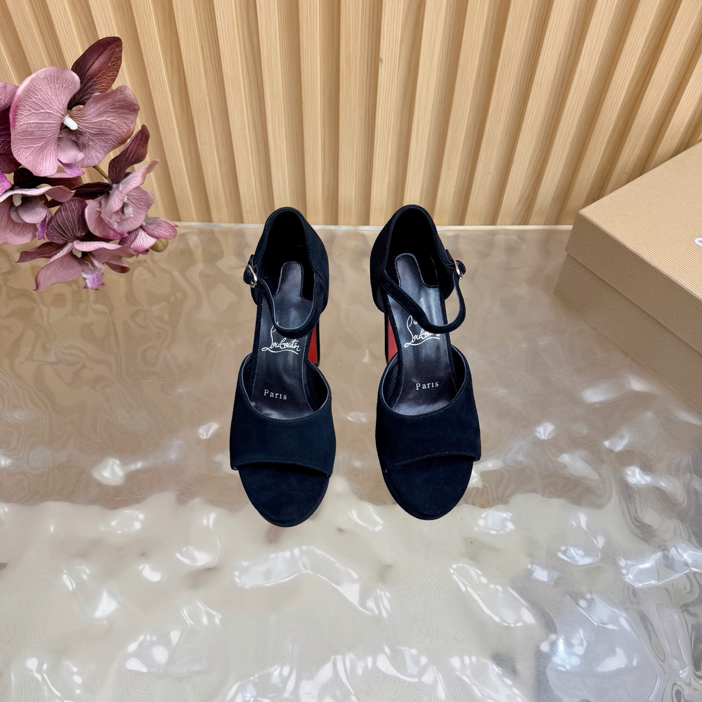 ua Ch**an louboutin sandaloo 130 mm strappy sandals black