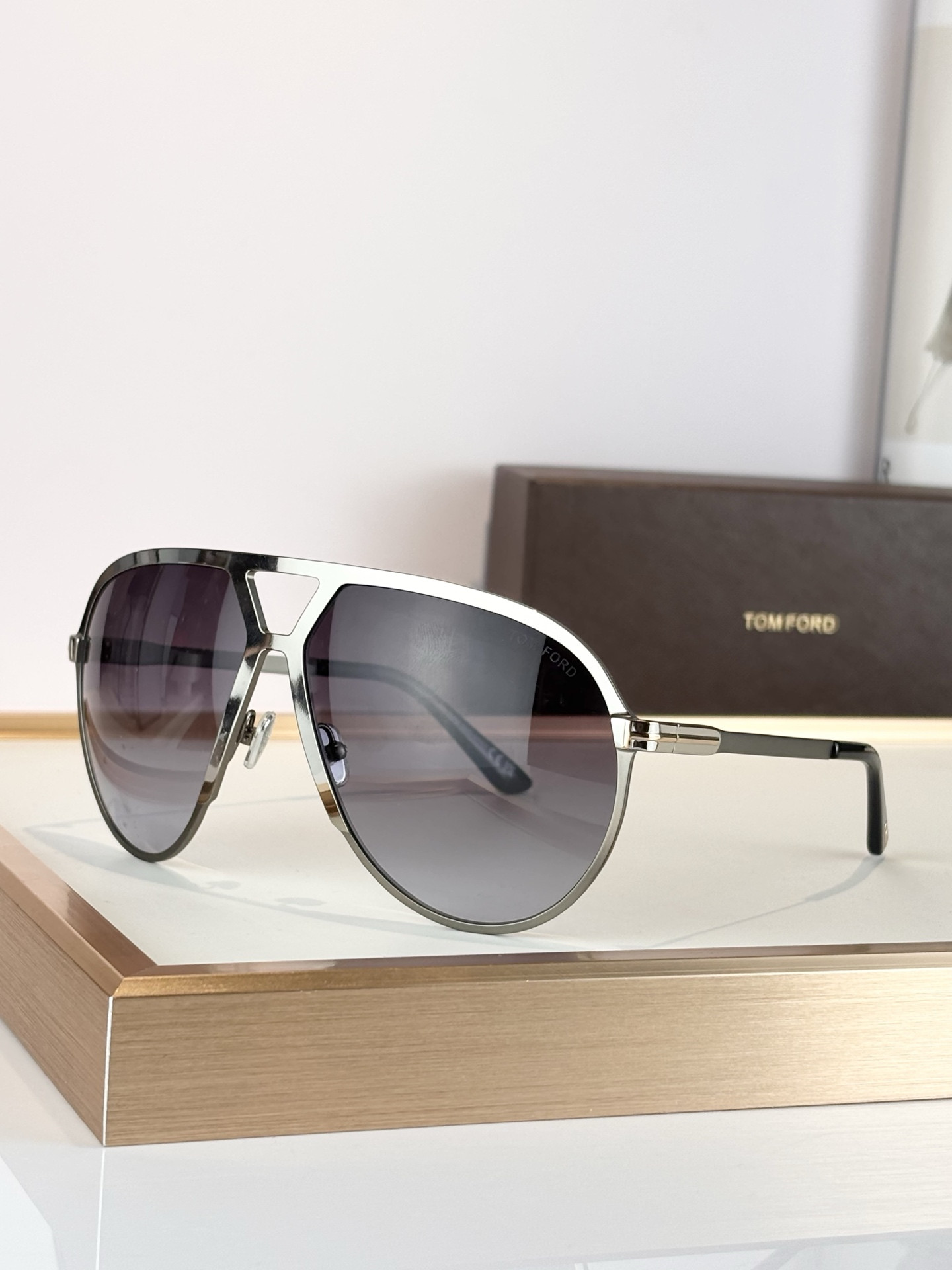 t0m F0rd glasses tf1060 64-14-135