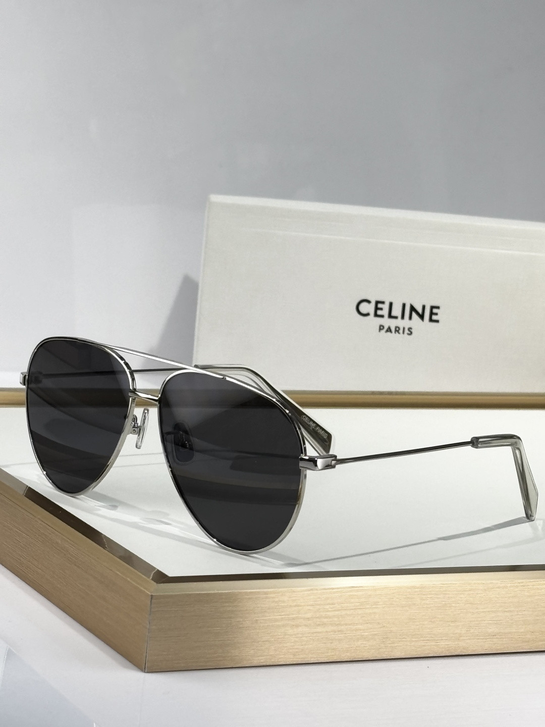 Ce**e aviator sunglasses cl40062 61-12-145