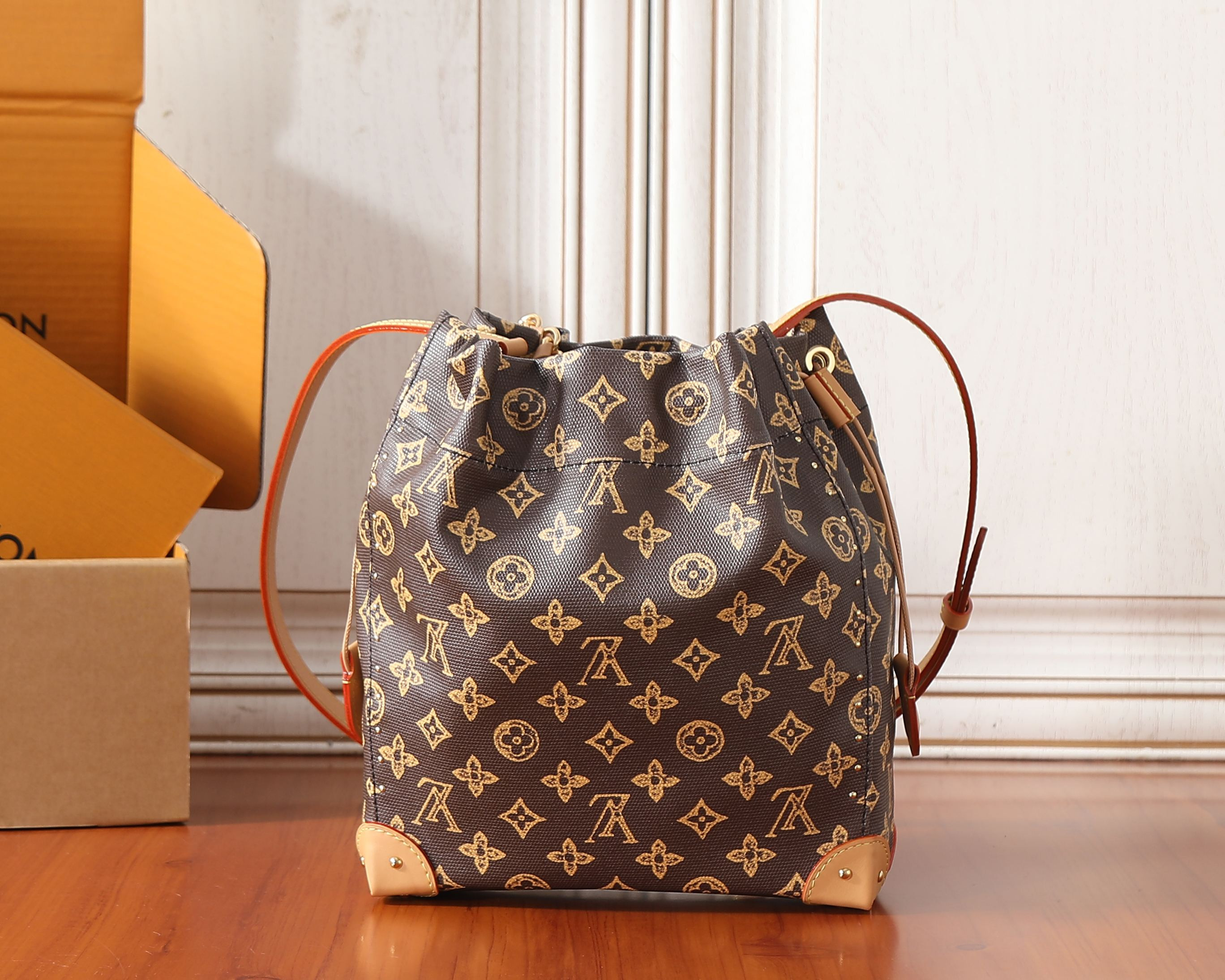 LV Noé Trunk M28103 23x27x8cm